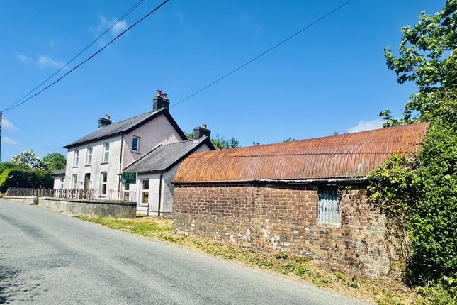 Maesycrugiau, Pencader 4 bed detached house for sale
