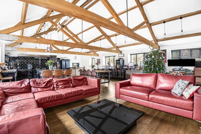 Manor Farm Barns, Somerton, OX25 3 bed semi