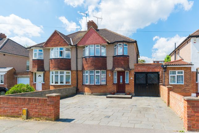 Warren Drive, Eastcote, HA4 3 bed semi