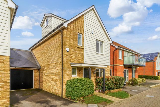 Hazel Close, Epsom 4 bed link detached house for sale