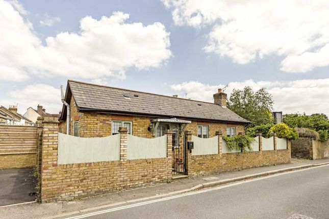 Second Cross Road, Twickenham TW2 1 bed bungalow for sale