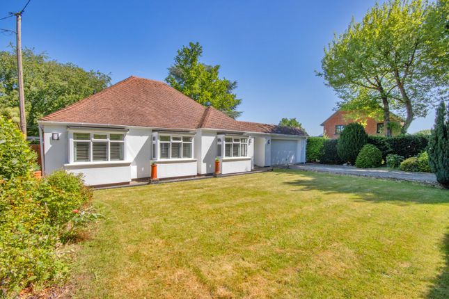 Fawkham Avenue, Longfield, Kent, DA3 4 bed bungalow for sale