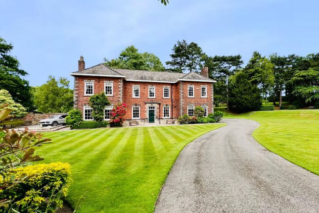6 bedroom detached house for sale