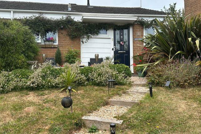 2 bedroom semi-detached bungalow for sale