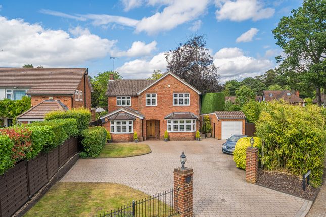 Woodham Waye, Woodham, GU21 5 bed detached house for sale