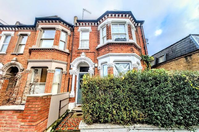 St Ann'es Hill, Wandsworth, London... 2 bed flat for sale