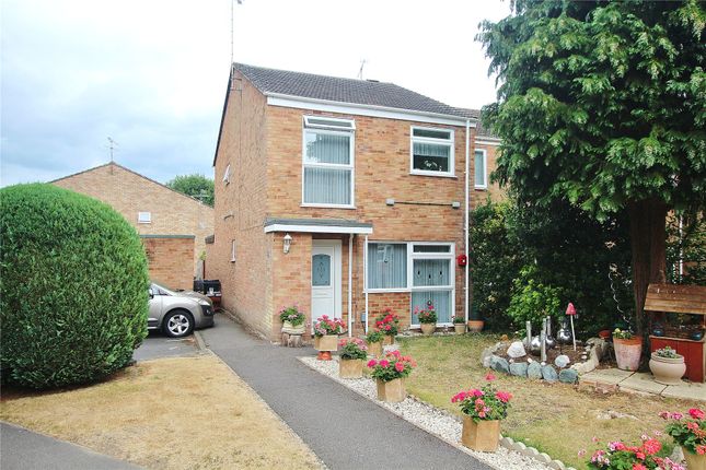 Greenacre, Woking GU21 3 bed end of terrace house for sale