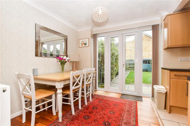3 bed end terrace house