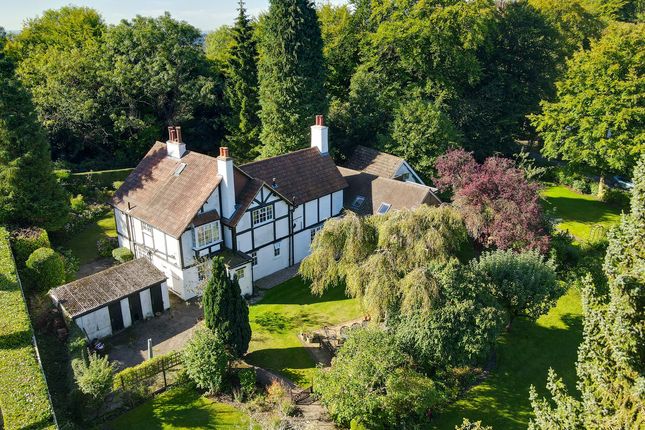 War Coppice Road, Caterham, CR3 5 bed detached house for sale