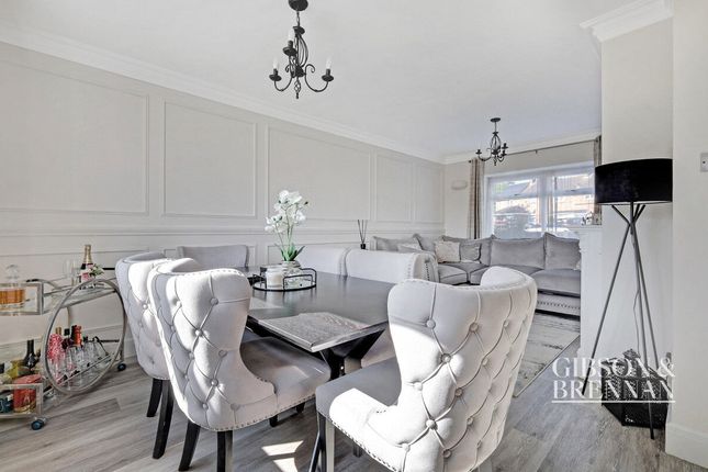 Theydon Crescent, Basildon, SS14 3 bed terraced house for sale