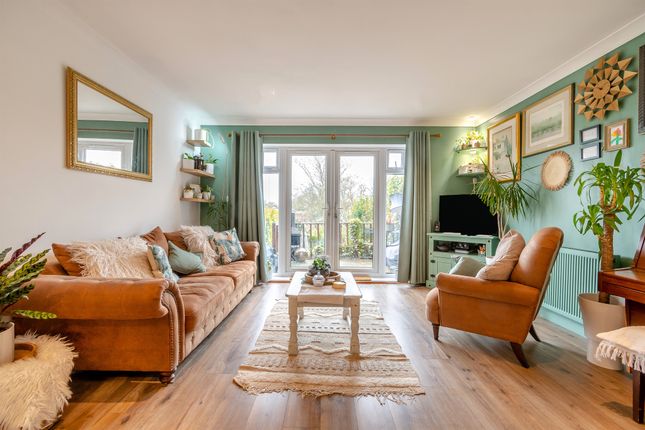 3 bedroom town house for sale