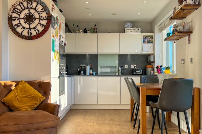2 bed flat