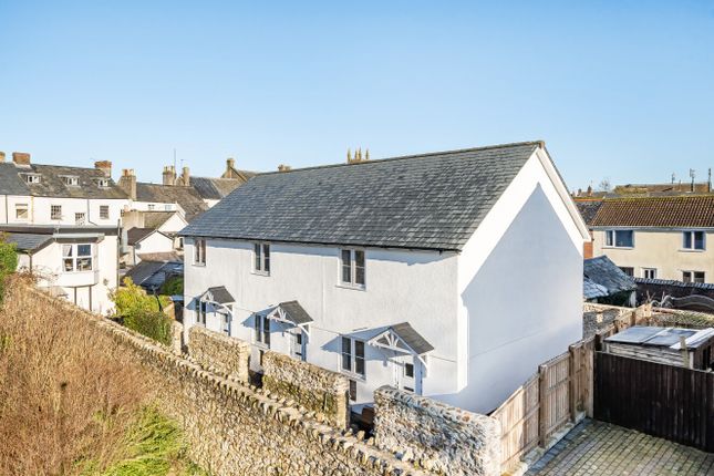2 bed end terrace house