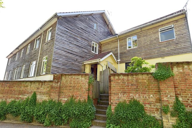 Mead Court, Gillingham 2 bed flat for sale