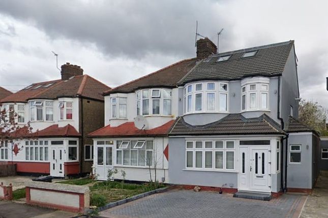 Danehurst Gardens, Ilford IG4 5 bed semi