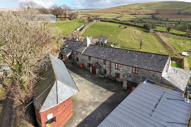 Tavistock PL19 6 bed detached house for sale