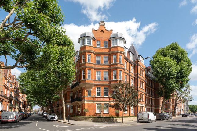 4 bedroom flat for sale