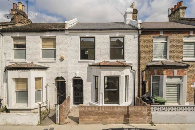 Gayford Road, London W12 2 bed house for sale