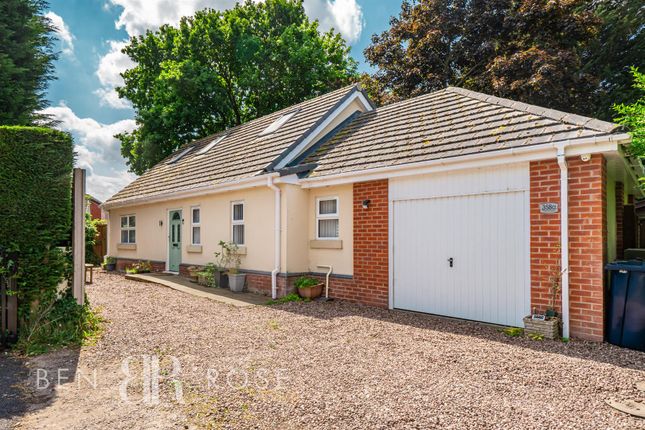 Chapel Lane, Preston PR4 3 bed detached house for sale