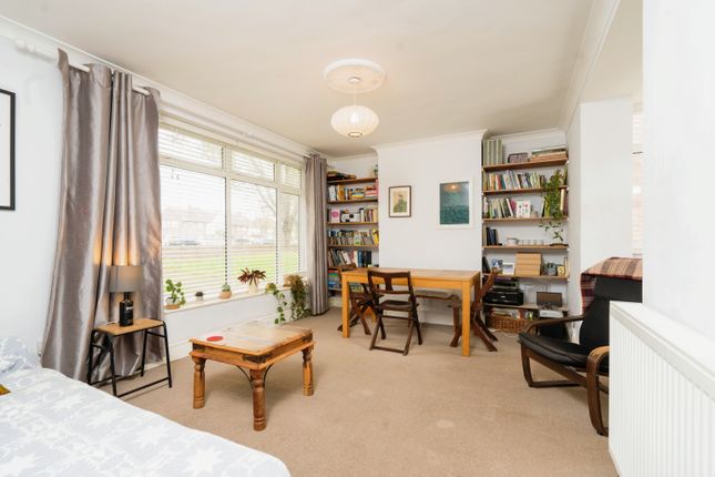 2 bed flat