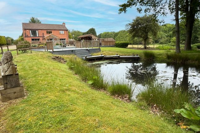 Barkers Lane, Wythall, B47 6BS 4 bed detached house for sale