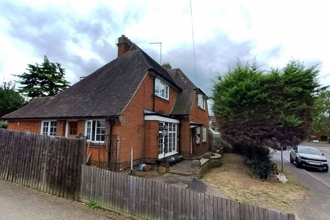 Northampton Lane North, Moulton, NN3 7QW 3 bed detached house for sale