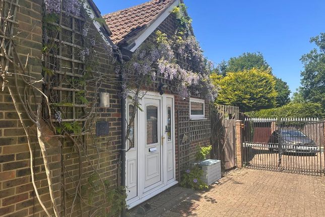 Pondfield Road, Orpington, Kent, BR6 8HJ 4 bed detached house for sale