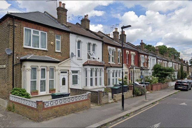 Hermitage Road, London N4 8 bed end of terrace house for sale