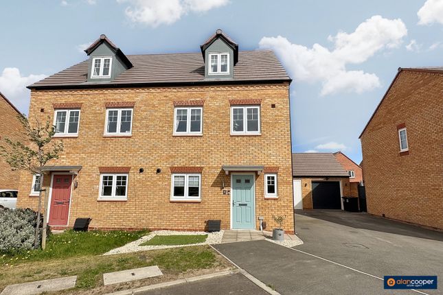 4 bedroom semi-detached house for sale
