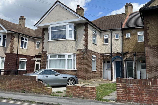 Esher Avenue, Romford RM7 3 bed maisonette for sale