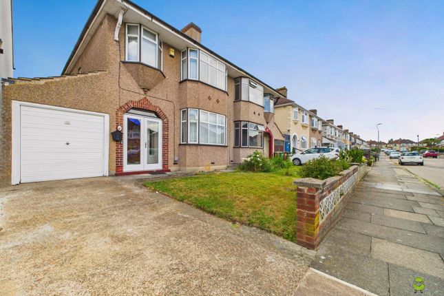 Ashbourne Avenue, Bexleyheath, Kent, DA7 3 bed semi