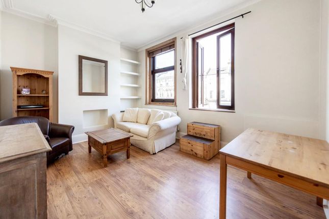 Brixton Hill, SW2 2 bed flat for sale