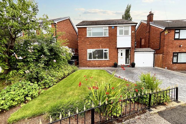 Rhodes Drive, Bury, BL9 3 bed detached house for sale