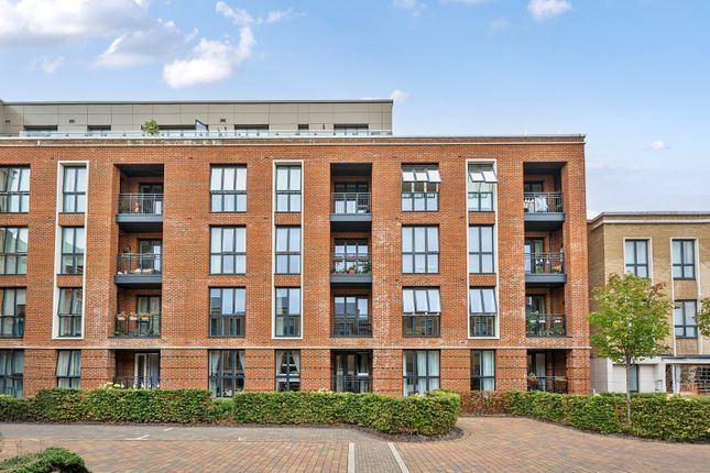 Fellowes Rise, Winchester, Hampshire... 2 bed flat for sale
