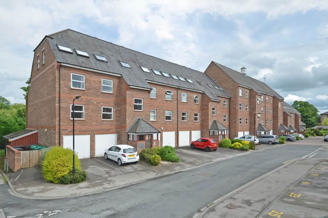 Whitecross Gardens, Huntington Road... 2 bed flat for sale