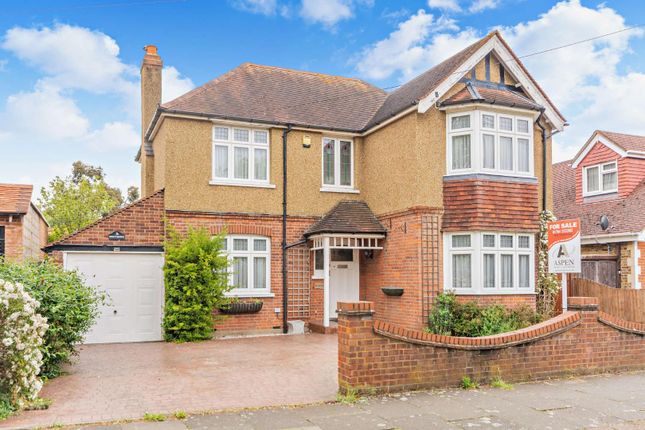 Parkland Road, Ashford TW15 3 bed detached house for sale