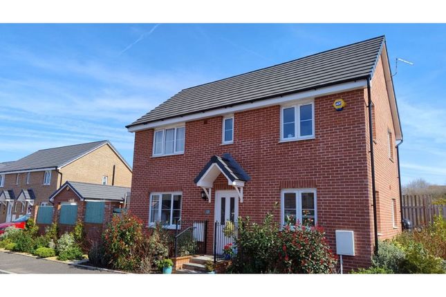 3 bed detached house
