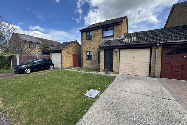 3 bedroom link detached house for sale