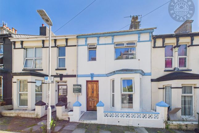 THREE STOREY PROPERTY OFFERING A REAL... 4 bed terraced house for sale