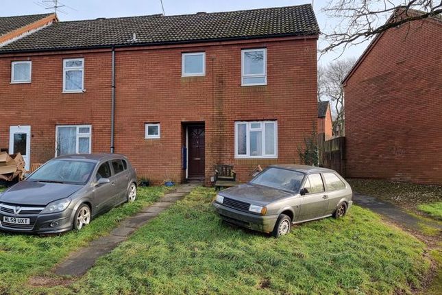 Glenister Road, High Wycombe HP12 3 bed end of terrace house for sale