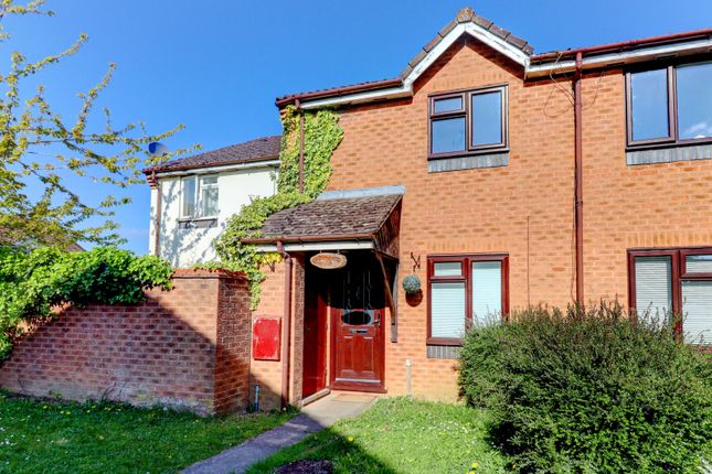 Billings Close, High Wycombe HP14 2 bed terraced house for sale