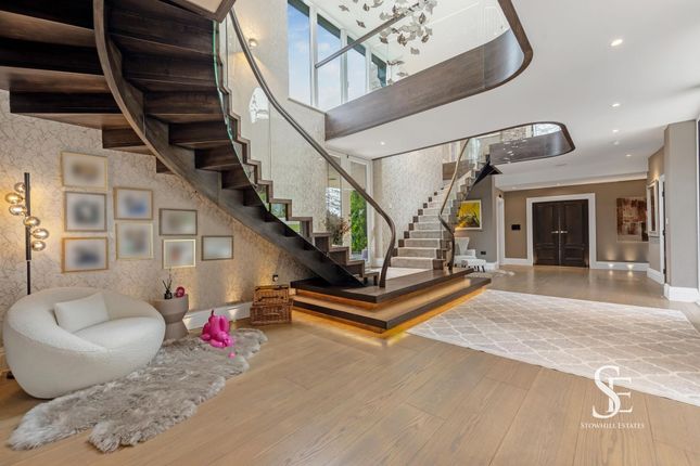 Cookham, Berkshire, SL6 7 bed detached house for sale
