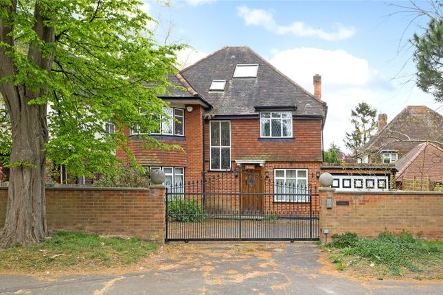 6 bedroom detached house for sale