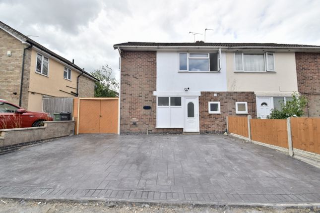 Greenbank Drive, Oadby, Leicester, LE2 3 bed semi