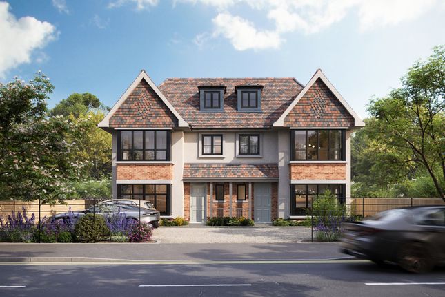 Ledborough Lane, Beaconsfield... 4 bed semi
