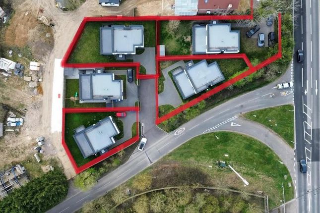 phoenix close, Gerrads cross SL9 16 bed detached house for sale