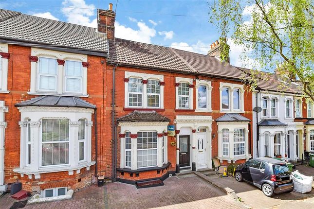 5 bed terraced house