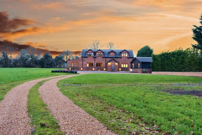 Bulls Lane, Hatfield AL9 5 bed detached house for sale