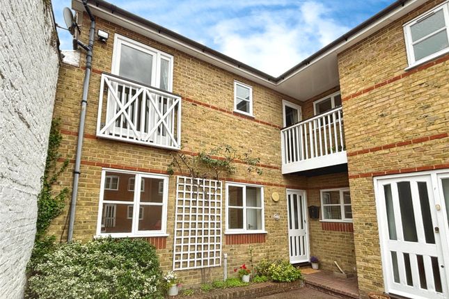 Rosiers Court, Canterbury CT2 2 bed semi