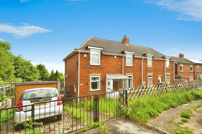East Crescent, Duckmanton... 3 bed semi